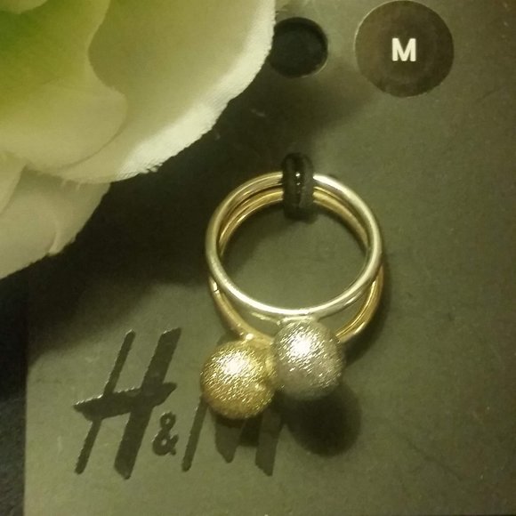 H&M Gold/Silver Ball Rings - Picture 2 of 3